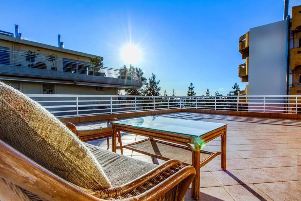 Spacious Apartment In Glyfada Close To The Sea Atenas Exterior foto