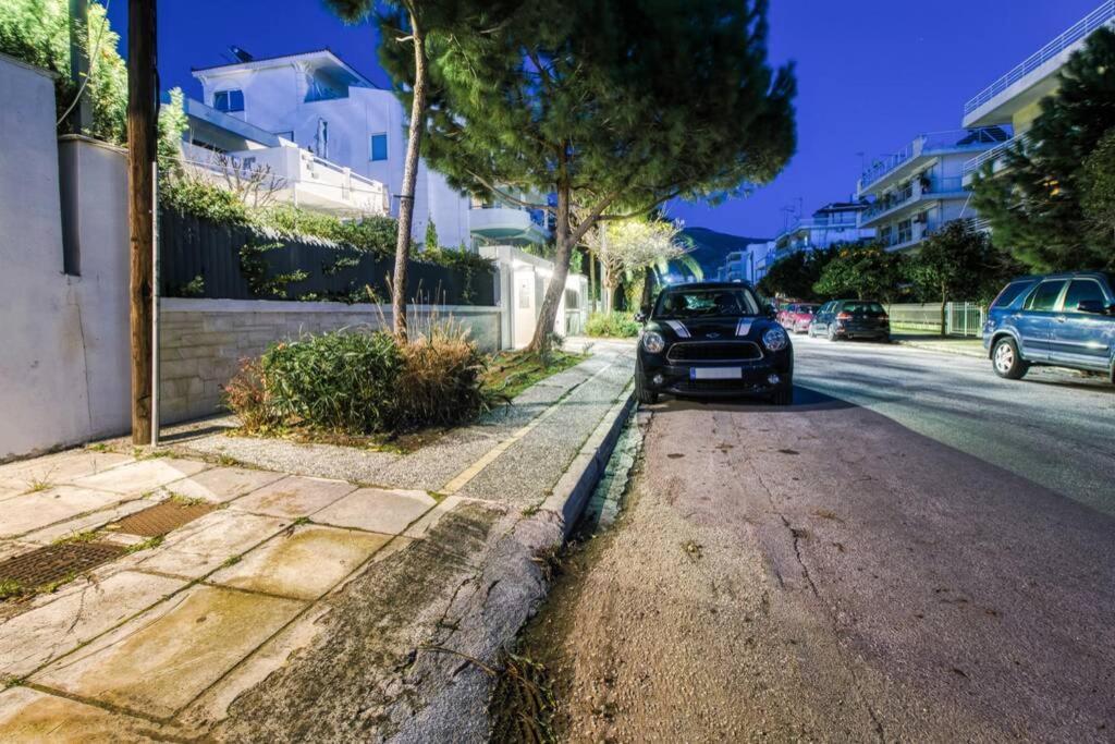 Spacious Apartment In Glyfada Close To The Sea Atenas Exterior foto