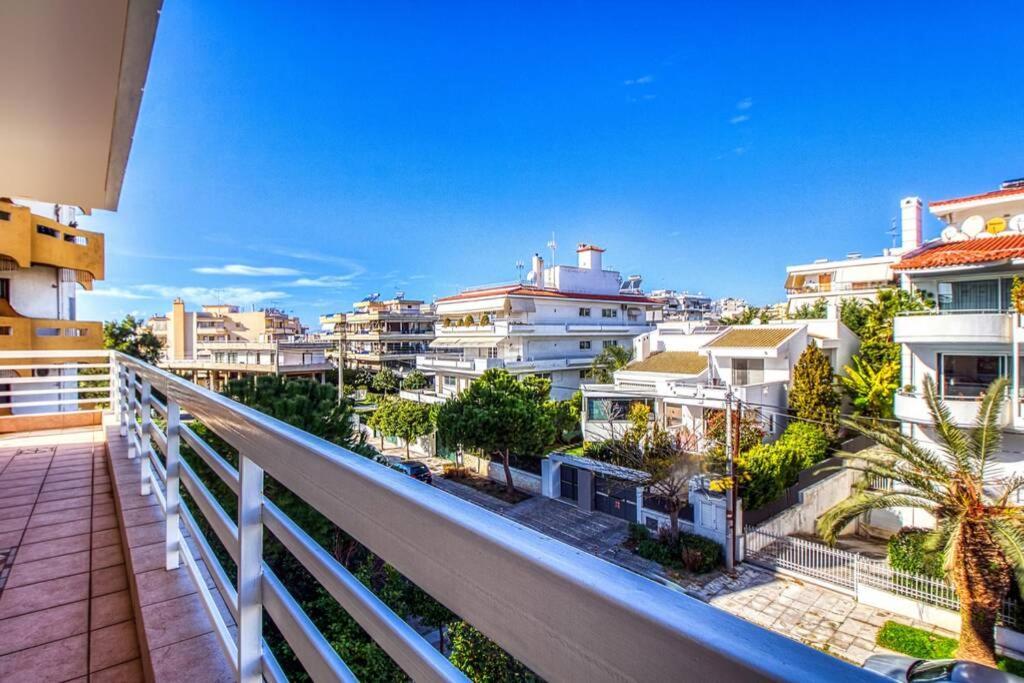 Spacious Apartment In Glyfada Close To The Sea Atenas Exterior foto